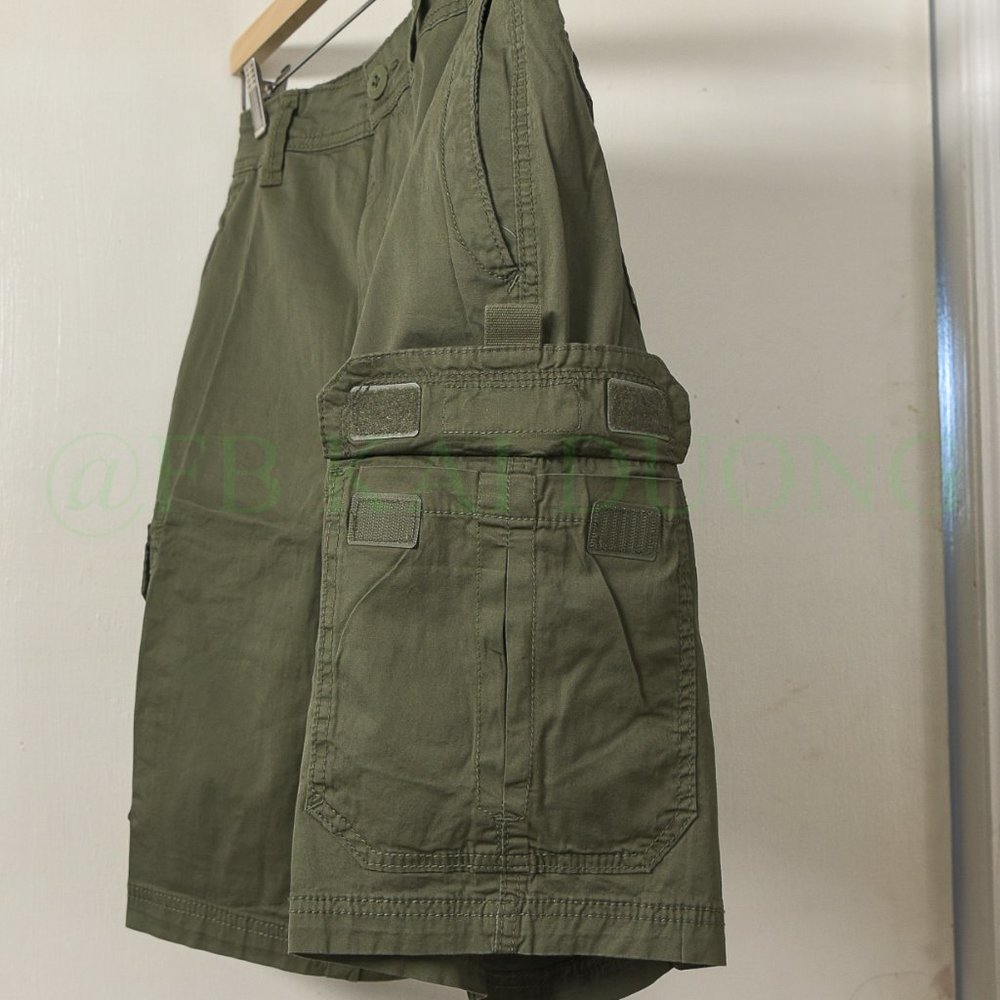 Unionbay Men's Cargo Short Green - Picture 3 of 5